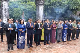 Rinden homenaje a fundador de Thang Long-Ha Noi