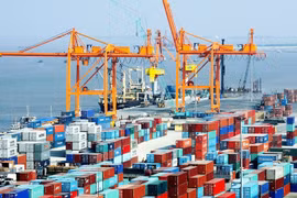 Vietnam registra superávit comercial de casi 17 mil millones de dólares en nueve meses