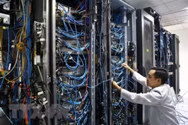 Reprograman reparaciones de cables submarinos de Internet