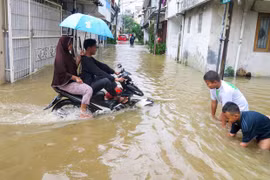 Indonesia invierte casi 1,5 millones de dólares para reducir riesgo de inundación