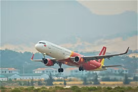 Vietjet apoya a pasajeros que viajan desde y hacia la región central