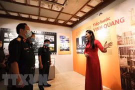 Inauguran exhibición sobre la Revolución de Agosto de Vietnam en Hanoi