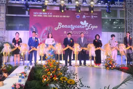 Inauguran en Hanoi exposición internacional de productos y servicios de belleza