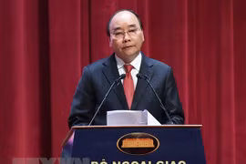 Premier vietnamita insta a impulsar atracción de recursos externos para desarrollo sostenible
