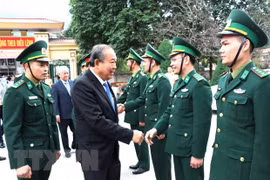Viceprimer ministro de Vietnam felicita a soldados y pobladores en Ha Giang por el Tet