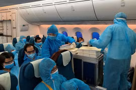 Repatrian a más de 240 ciudadanos vietnamitas desde Singapur