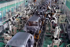 Disminuyen importaciones vietnamitas de automóviles 