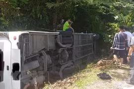 Accidente de autocar deja 13 muertos en provincia vietnamita