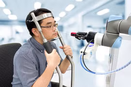 Singapur crea robot que ofrece procedimiento rápido y seguro en prueba del COVID-19