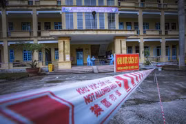 Insta premier de Vietnam a fortalecer lucha contra COVID-19