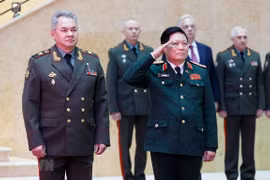 Rusia resalta prioridad de nexos con Vietnam en materia de defensa