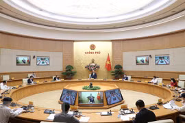  Premier de Vietnam aboga por mayores esfuerzos para recuperación de economía capitalina