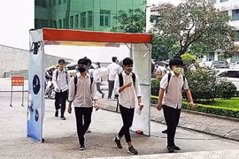 Diseñan estudiantes vietnamitas arco de desinfección para el COVID-19