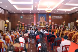 Efectúan solemne ceremonia en homenaje a rey budista Tran Nhan Tong