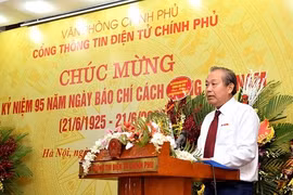 Felicita vicepremier vietnamita a periodistas por Día de Prensa Revolucionaria