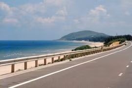 Provincia vietnamita planea construir carretera costera