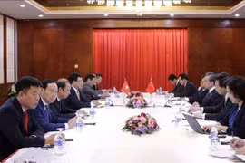 Vicepremier vietnamita se reúne con cancilleres de China y Laos en Vientiane