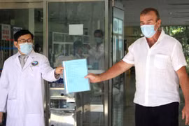 Más paciente de coronavirus dado de alta del hospital en Vietnam