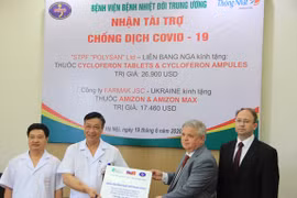 Vietnam recibe medicamentos contra el COVID-19, otorgados por Ucrania y Rusia