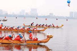 Celebrarán regata del barco del dragón en Hanoi