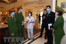 Refuerza Hanoi gestión de turistas y trabajadores extranjeros 