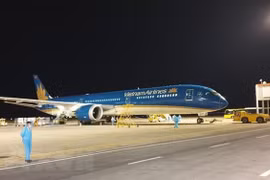 Suspenden vuelos en varios aeropuertos vietnamitas debido al tifón Noul