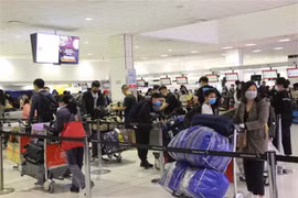 Repatrían a 350 ciudadanos vietnamitas en Australia