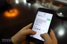 Recaudan millones de dólares mediante mensajes para combatir el COVID-19 en Vietnam 