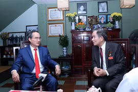 Destaca Vietnam méritos de mártires y fuerzas armadas durante la lucha de independencia nacional