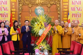 Felicitan dirigentes de Hanoi a Sangha Budista de Vietnam por el Día de Vesak