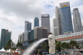 Singapur flexibiliza restricciones contra el COVID-19