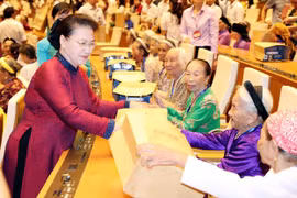 Honran en Vietnam los sacrificios de las madres heroicas