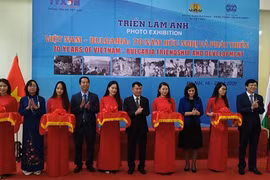 Resaltan fotos de VNA historia de 70 años de amistad y cooperación Vietnam-Bulgaria 