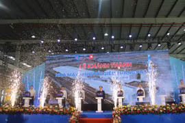 Comienzan construcción de fábrica de vidrio flotado súper blanco en provincia vietnamita
