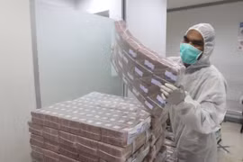 Sistema financiero de Indonesia enfrenta inestabilidad en medio de epidemia
