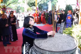 Rinde Vietnam tributo a heroínas de lucha contra invasión extranjera
