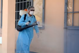 Vietnam pone en cuarentena a turistas sudcoreanos sospechosos de COVID-19