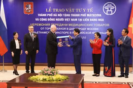 Hanoi proporciona suministros médicos a Moscú para hacer frente a COVID-19