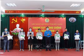 Apoyan a pobladores afectados por la epidemia de COVID-19 en provincia vietnamita de Bac Giang