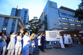 Hospital E en Hanoi vuelve a funcionar