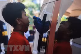 Indonesia despliega fuerza policial para garantizar cumplimiento de medidas contra el COVID- 19