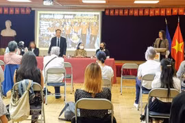 Encuentro de jóvenes franceses de origen vietnamita por justicia para víctimas de dioxina 