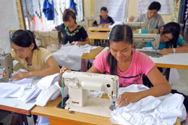 Cierran 130 fábricas textiles de Camboya debido a pedidos cancelados