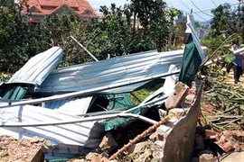 Apoyan a pobladores afectados por desastres naturales en Vietnam