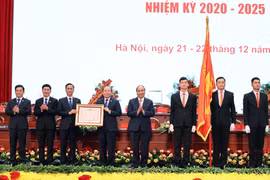 Vietnam perfecciona políticas de desarrollo económico colectivo