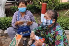 Gobierno de Vietnam emite resolución sobre asistencia a personas afectadas por el COVID-19 