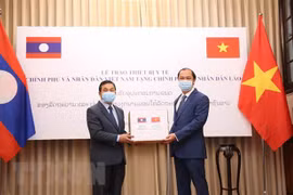 Vietnam apoya a Laos y Camboya en combate contra COVID-19