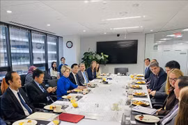 Vietnam promueve cooperación ASEAN-EE.UU. en comercio y finanzas