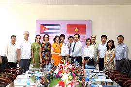Realiza Vietnam entrega solidaria de arroz a Cuba