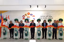 Deleita al público exposición de pinturas “ASEAN y el otoño en Hanoi” 